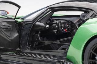 ASTON MARTIN VULCAN 2015 (APPLE TREE GREEN METALLIC) (COMPOSITE MODEL/FULL OPENINGS) AUTOart 1:18
